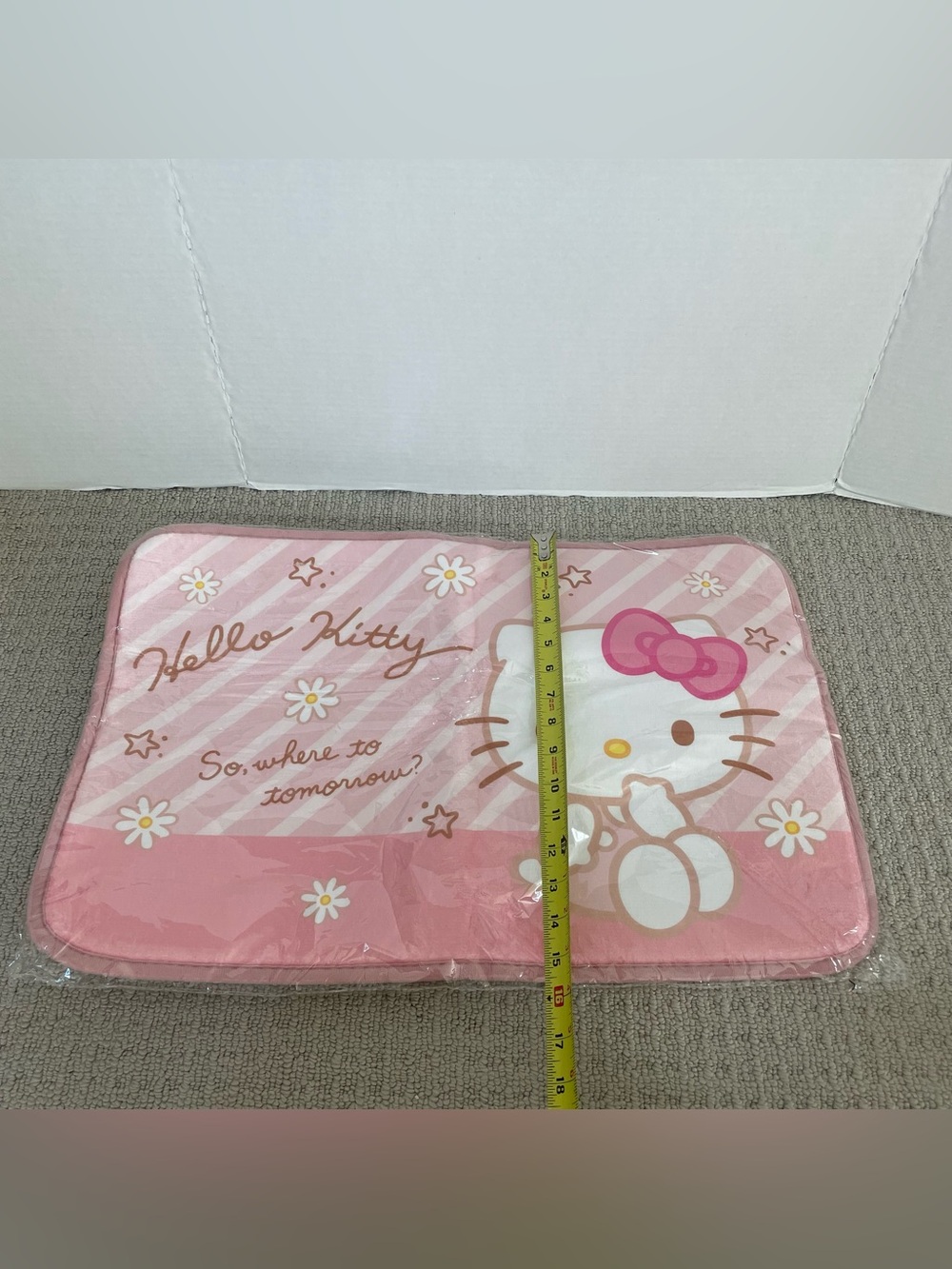 New hello kitty floor mat - Picture 5 of 5